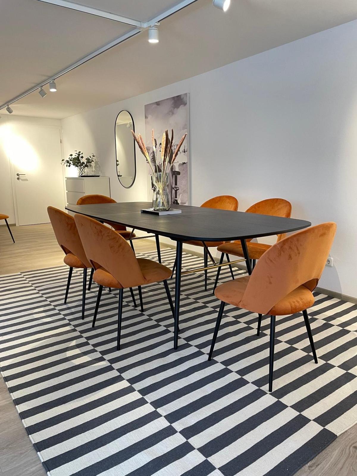 Geraeumige Stadt-Wohnung Bregenz - Mit Parkplatz ภายนอก รูปภาพ